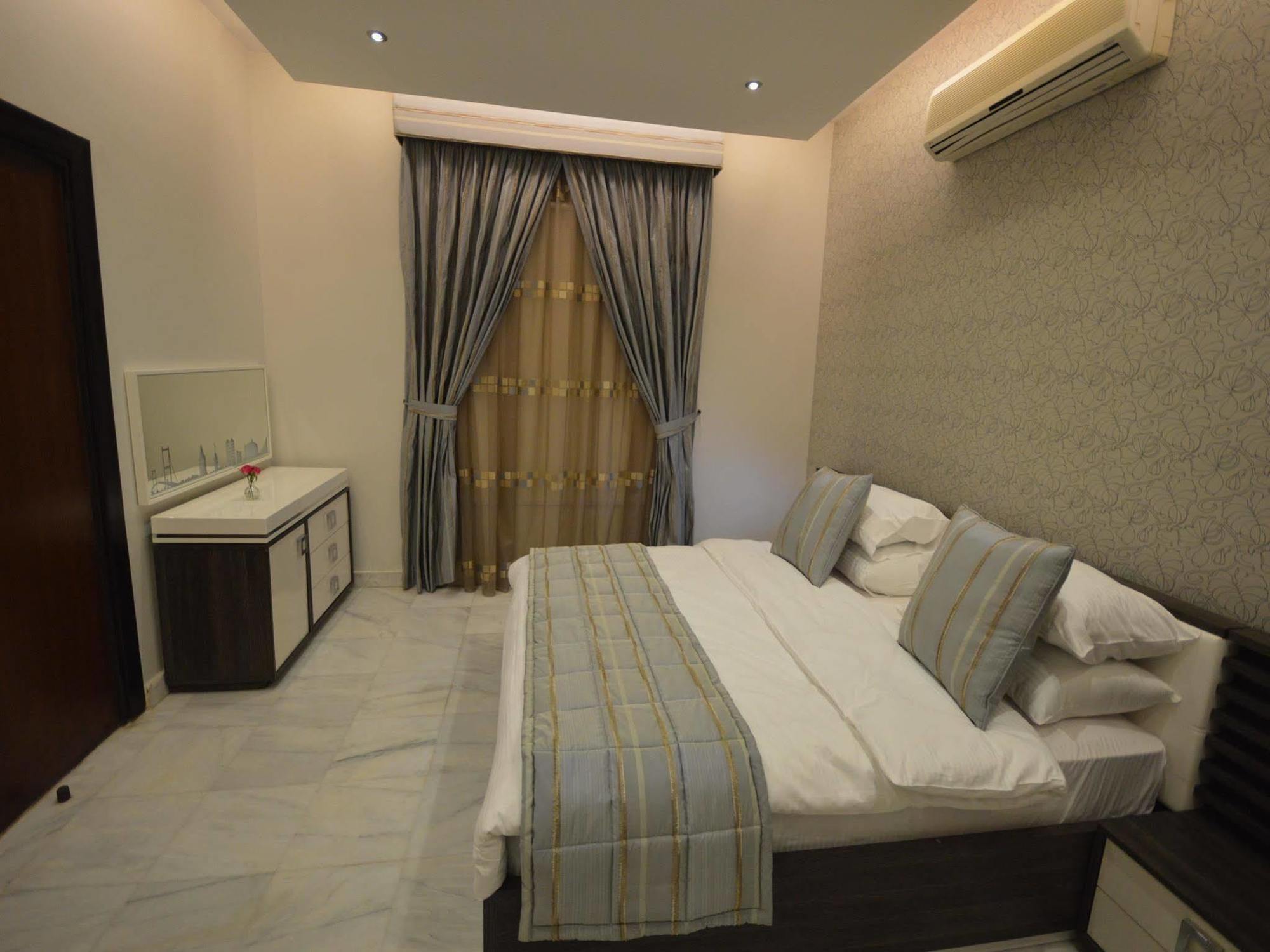 رحال البحر للشقق المخدومة Rahhal Albahr Serviced Apartments Джеда Екстериор снимка